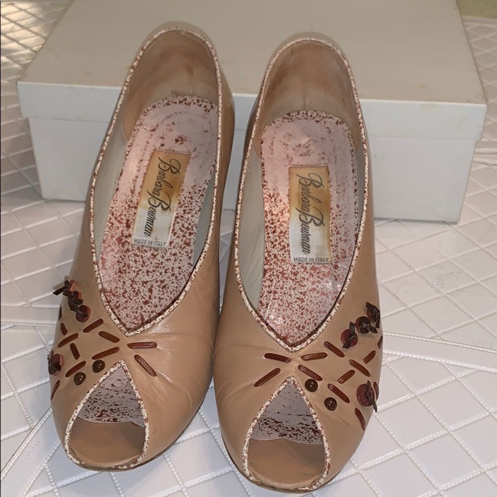 Vtg  Barbara Bowman "Arizona" Beige peep‎ toe heels